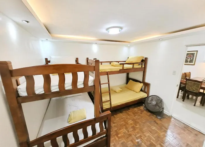 Golden Queen Suites