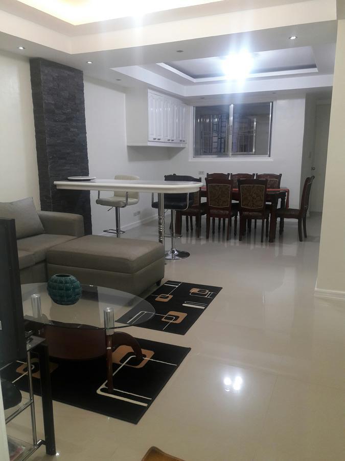 Golden Queen Apartment *