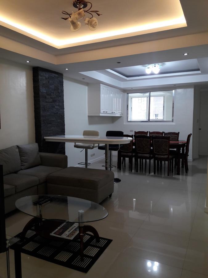 Golden Queen Apartment *